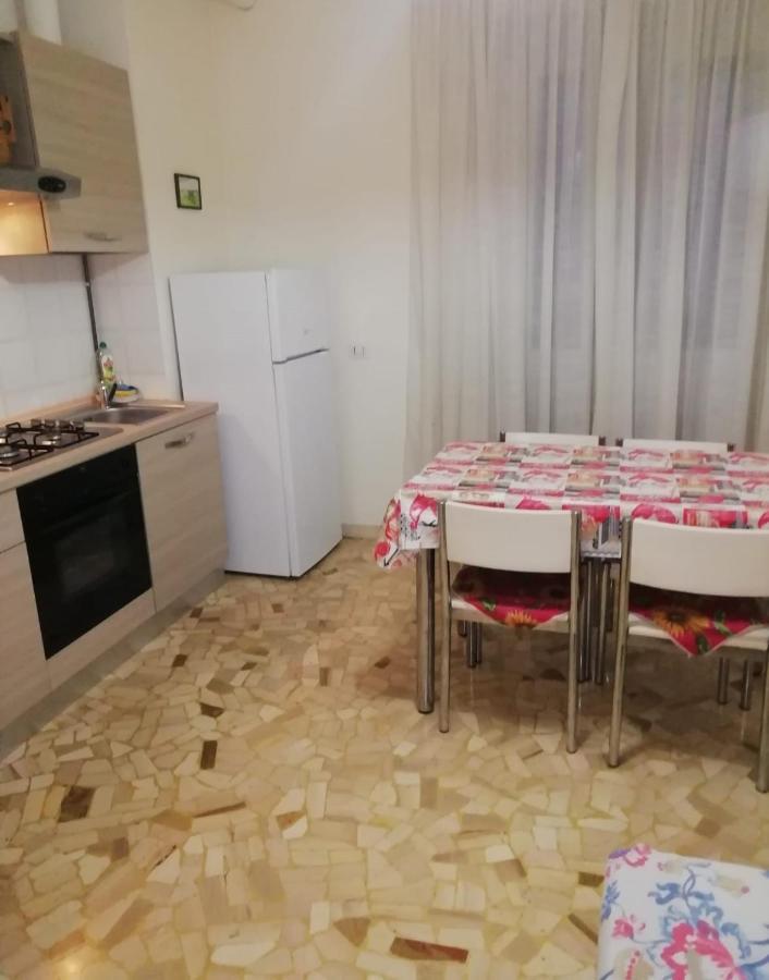 Appartamento Palmanova Vicino Alla Metropolitana มิลาน ภายนอก รูปภาพ
