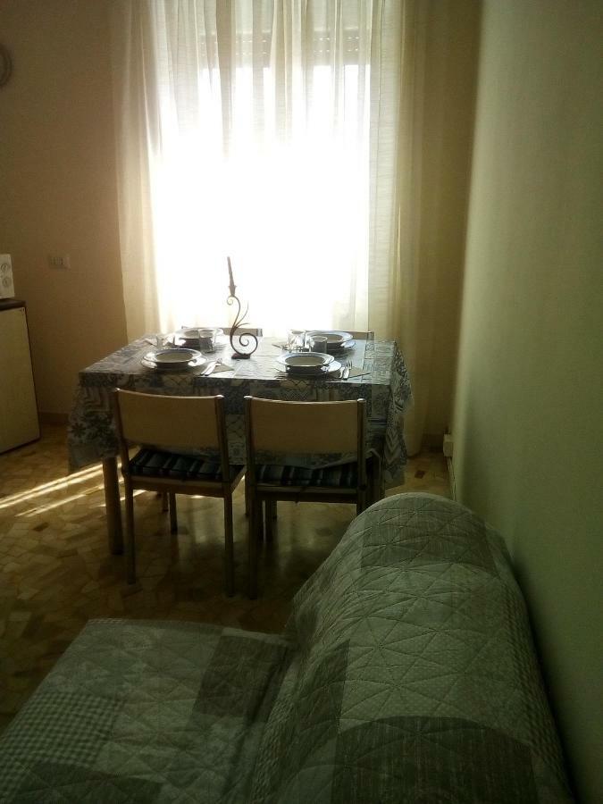 Appartamento Palmanova Vicino Alla Metropolitana มิลาน ภายนอก รูปภาพ